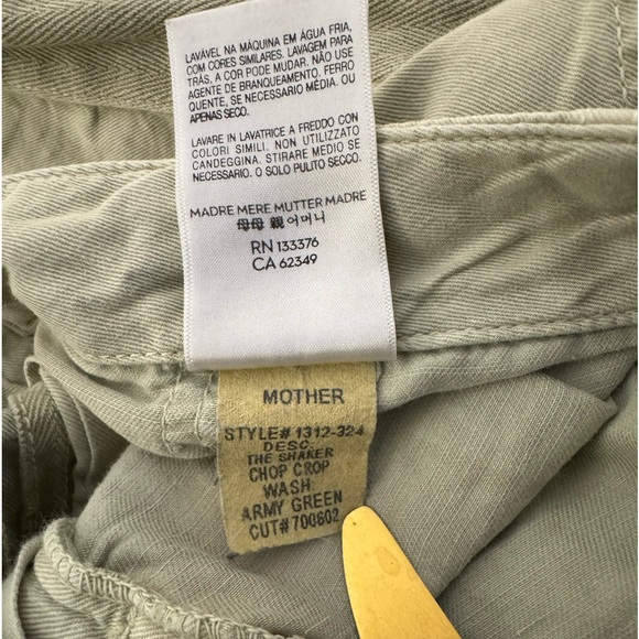 MOTHER JEANS The Shaker Chop Crop In army Green Vacation Pants Women Size 28 - Picture 5 of 11
